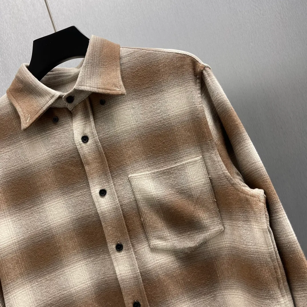 🅿️490 🧧Ralph Laure Classic Fit Checked Cotton Flannel Shirt Size; S-XL This retro shirt is made of cotton flannel fabric, with a lightweight yet strong texture and a practical silhouette